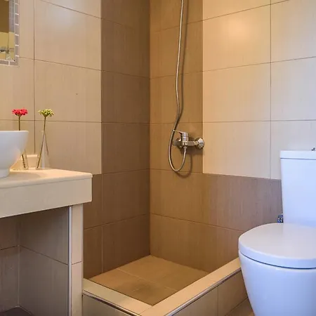 Apartament Rodon Garden Sarti