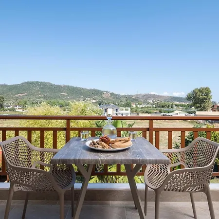 Rodon Garden Apartment *