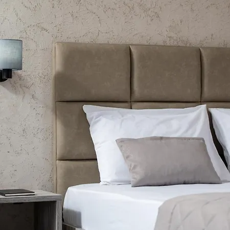 Lägenhet Rodon Garden